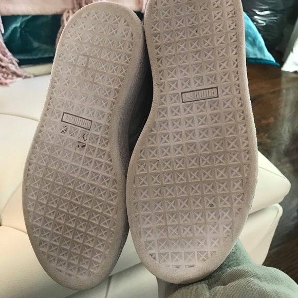 Kids size 13.5 puma silver sparkle sneakers - Picture 3 of 5